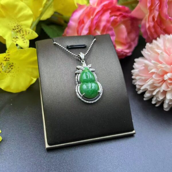 [Ciyuantang] Ice Green Jade Gourd Necklace｜Silver Base with Diamond Inlay｜Buddhist Protective Amulet Five Elements Energy Jewelry Fortune Attraction Career Success Auspiciousness - Image 3