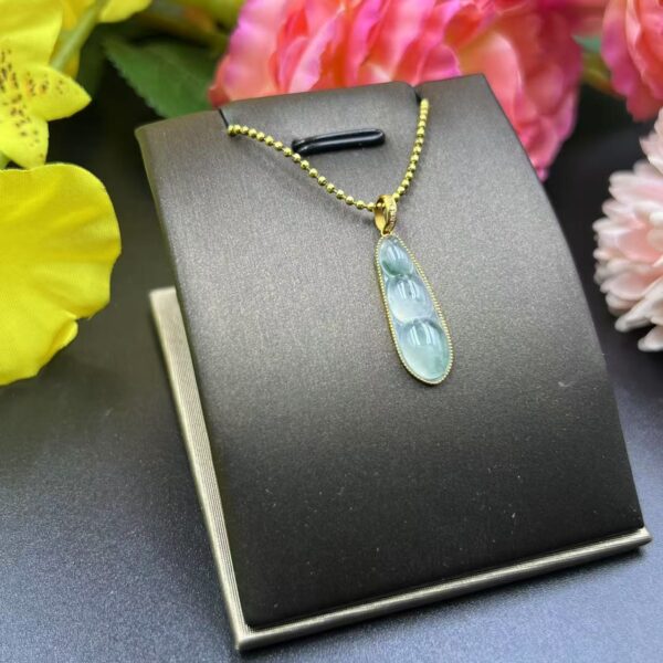 [Ciyuantang] Ice Green Jade Fortune Bean Necklace｜Diamond-Inlaid Gold Base｜Buddhist Protective Amulet Five Elements Energy Jewelry Fortune Attraction Career Success Auspiciousness - Image 3